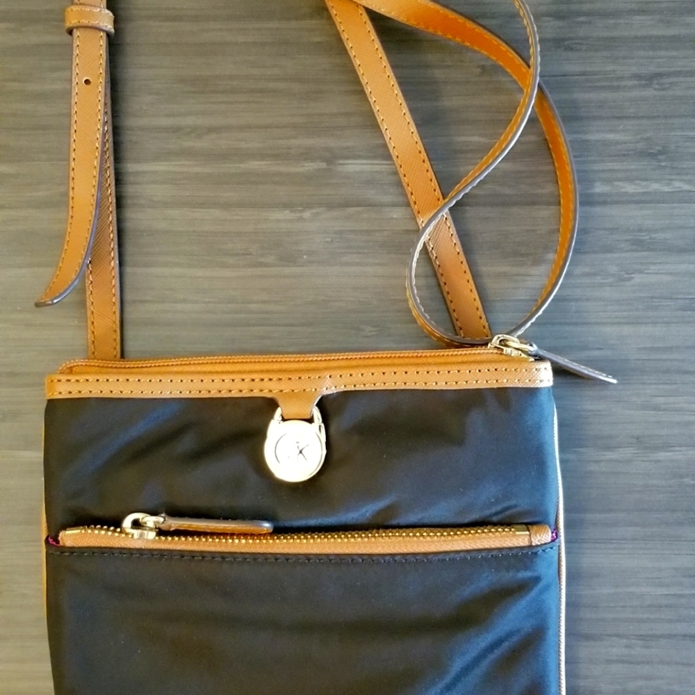 Michael Kors Small Pocket Crossbody bag